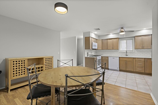 Building Photo - 763 6th St