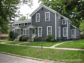 Building Photo - 417 N Adams St