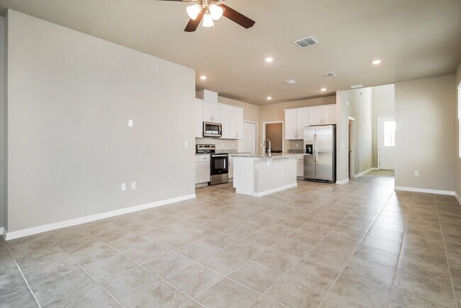 Foto del edificio - 2507 Gold Dust Dr