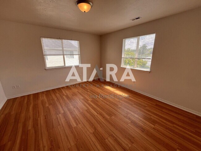 Foto del edificio - 4988 W 4850 S