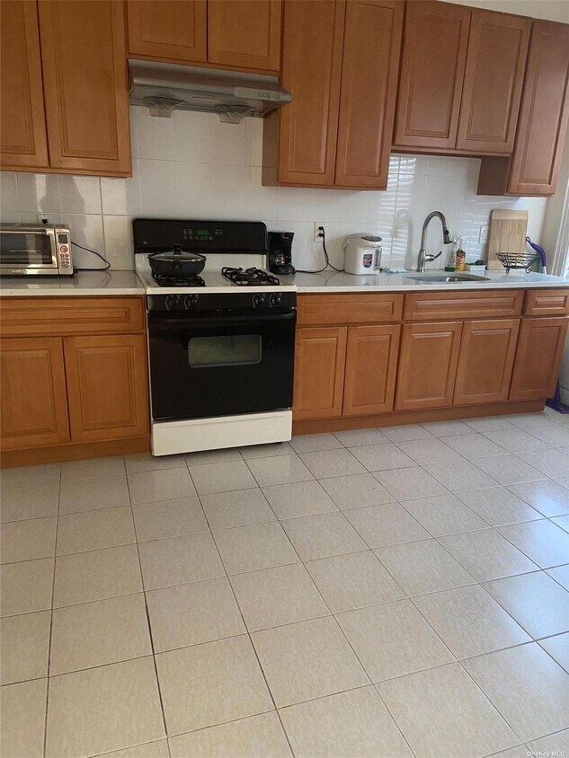 Foto principal - 31-23 94th St