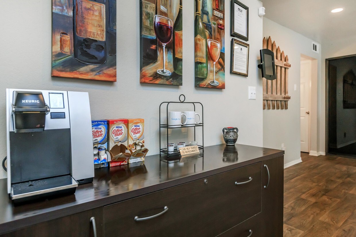 Bainbridge Apartments 3603 Southridge Dr Austin, TX