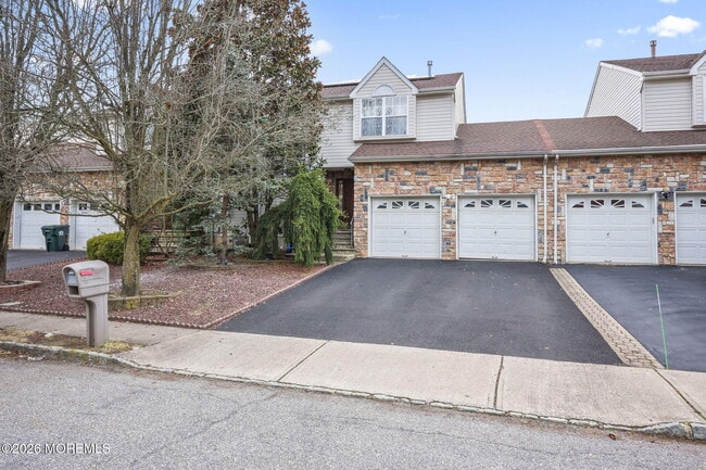 Building Photo - 10 Kinglet Ave