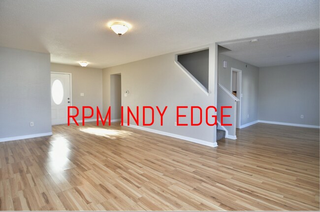 Building Photo - Fully Renovated 3bed/2.5 bath in Lawrence ...