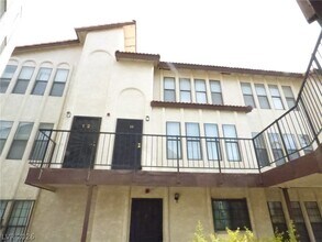 Building Photo - 2080 E Karen Ave