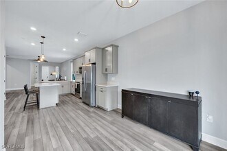 Building Photo - 9201 Bramley Terrace