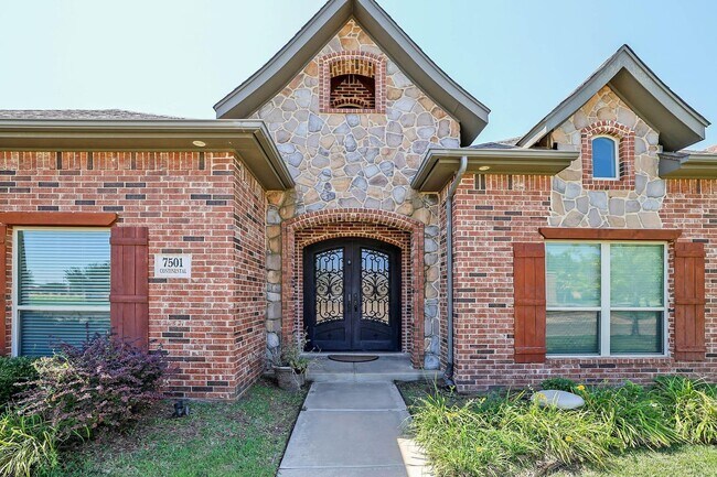 Foto del edificio - For Sale or Available with our Lease with Purchase Option Program!