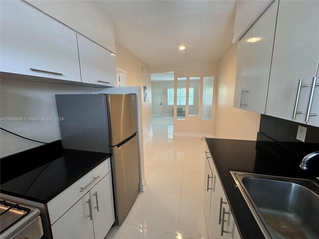 Foto del edificio - 8080 Tatum Waterway Dr