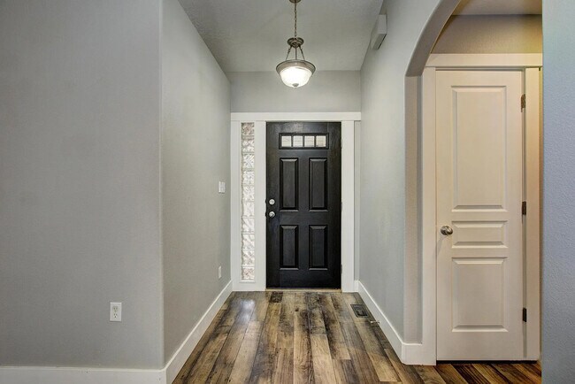 Foto del edificio - 2870 N High Desert Wy