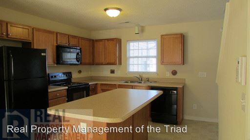 Foto del edificio - 118 Breezeway Ln