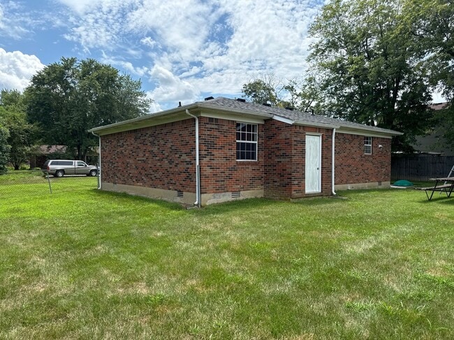 Foto del edificio - 146 Miller Dr