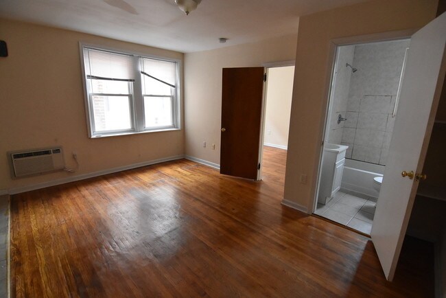 Foto del edificio - 3412 Spring Garden St