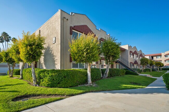 Foto del edificio - Azusa Gardens Apartments