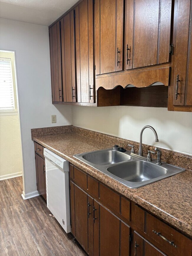 Building Photo - 1414 Willow Bend Way