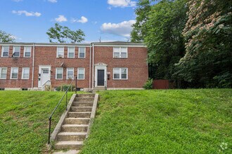 Building Photo - 1122 Gleneagle Rd