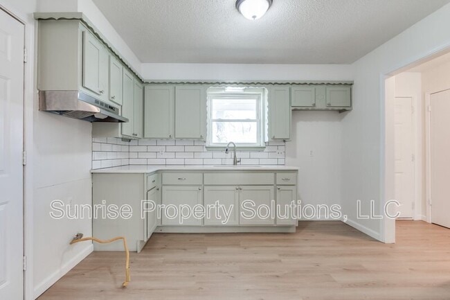 Foto del edificio - 636 SW 13th St
