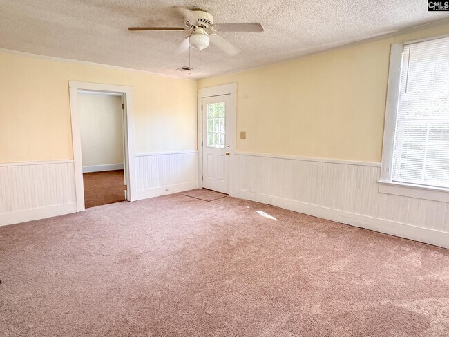 Foto del edificio - 232 Michaelmas Ave