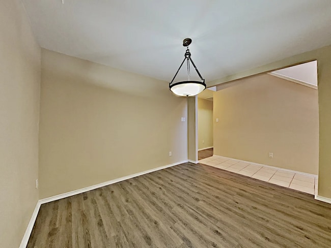 Building Photo - 2806 Park Pl Dr