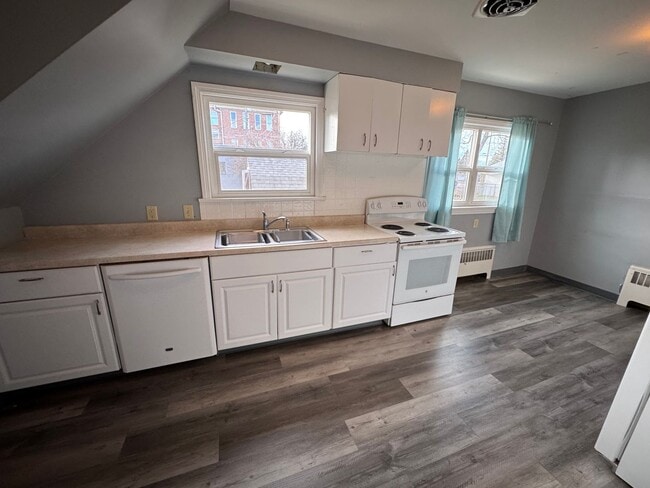 Building Photo - 1620 7th Ave N