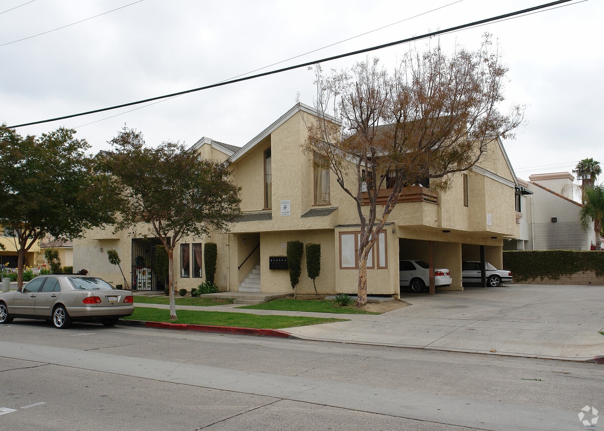 Building Photo - 849 N Van Ness Ave