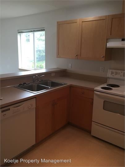 Foto principal - 1225 N Oak Harbor Rd