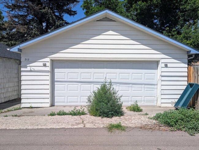 Building Photo - Beautiful Home 4bd 3bath