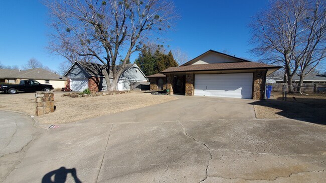 Building Photo - 4117 S Date Ave