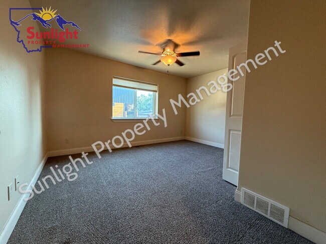 Foto del edificio - Modern 2 Bed, 2 Bath Duplex in Laurel – Spacious & Stylish!