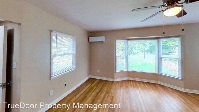 Building Photo - 2 br, 1 bath House - 2823 N. E Street