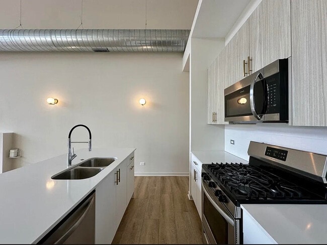 Foto del edificio - 3207 N Narragansett Ave