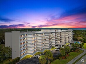 Building Photo - 935 E Causeway Blvd