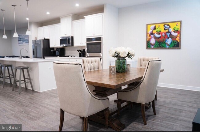 Foto del edificio - 5704 Richmanor Terrace