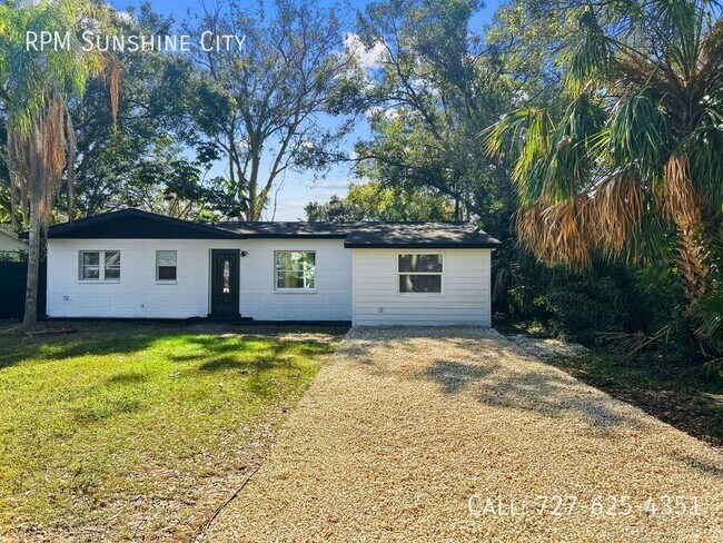 Foto del edificio - 3684 14th Ave SE