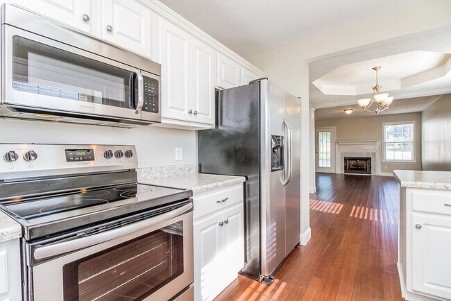 Building Photo - 693 Almondwood Pl