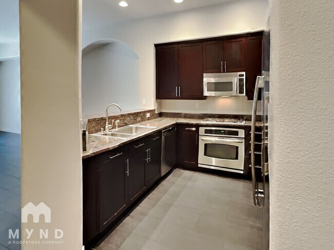 Foto del edificio - 68 E Serene Ave