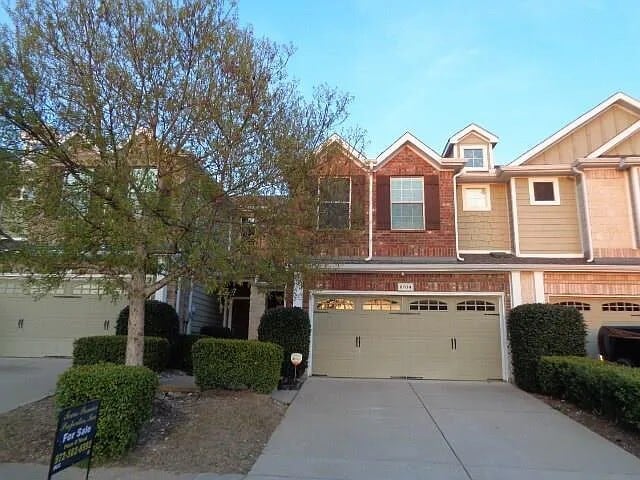 Building Photo - 8704 Manhattan Ave