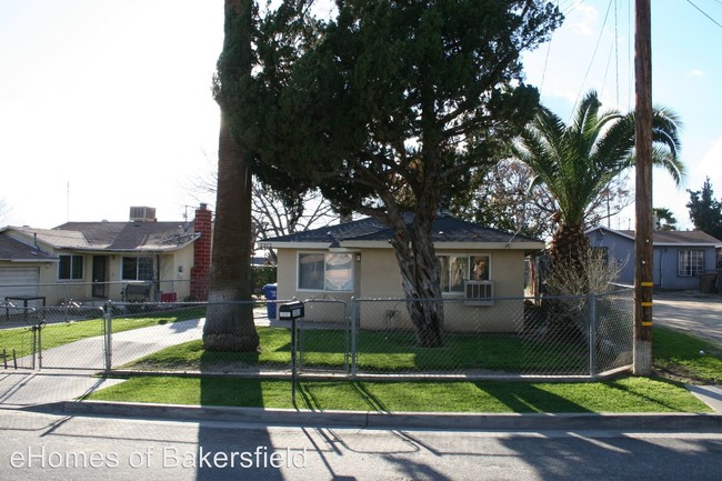 Building Photo - 2312 Gage St