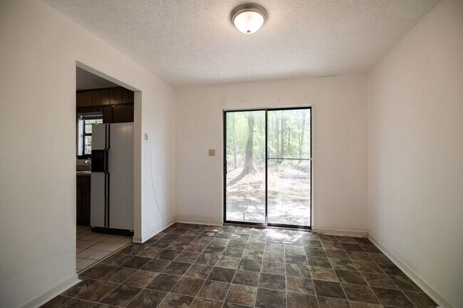 Foto del edificio - 165 Oliver Cir