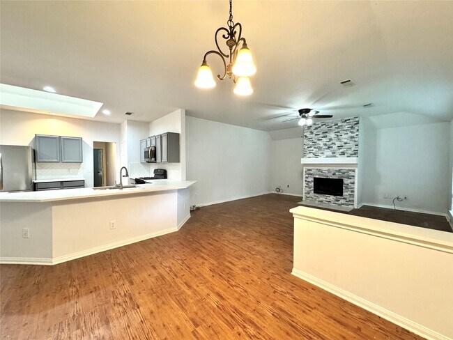 Foto del edificio - 3002 Summerfield Ridge Ct