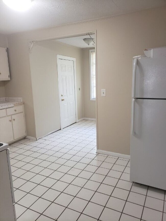 Foto del edificio - Three Bedroom Ranch in Park Circle