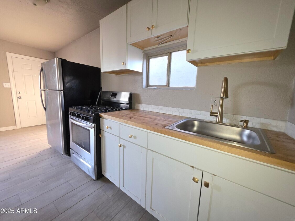 Foto principal - 2135 W Hadley St