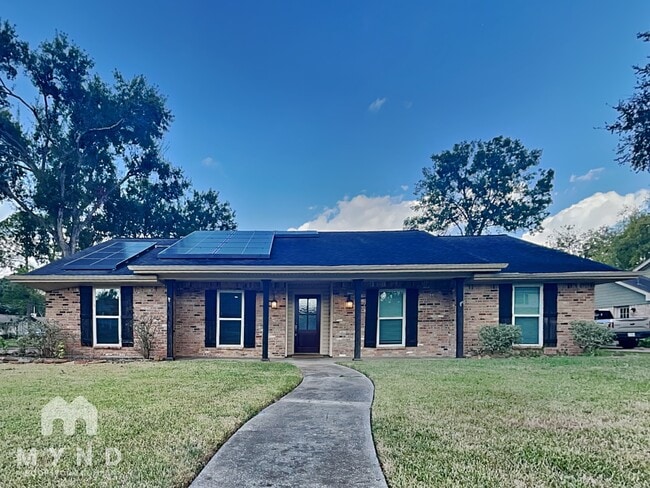 Building Photo - 4003 Highknoll Ln