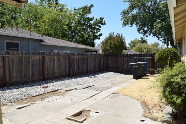 Building Photo - 4457 55th St