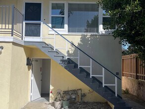 Building Photo - 508 S Catalina Ave