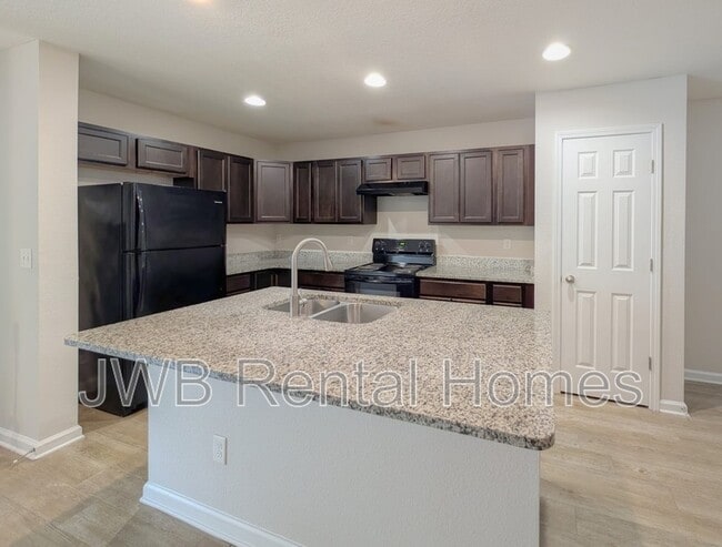 Building Photo - 8749 Dandy Ave