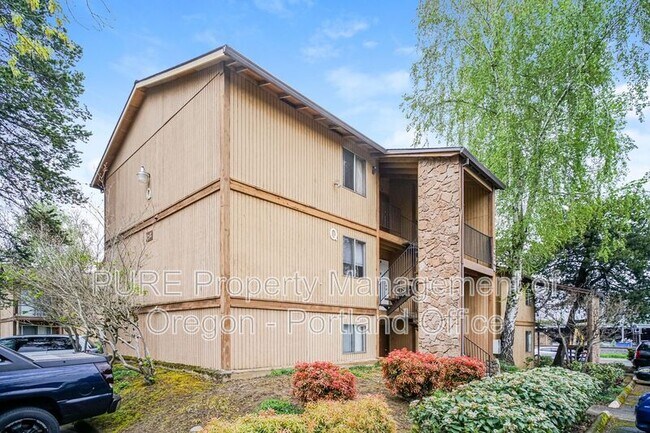Foto del edificio - 14140 NE Sandy Blvd