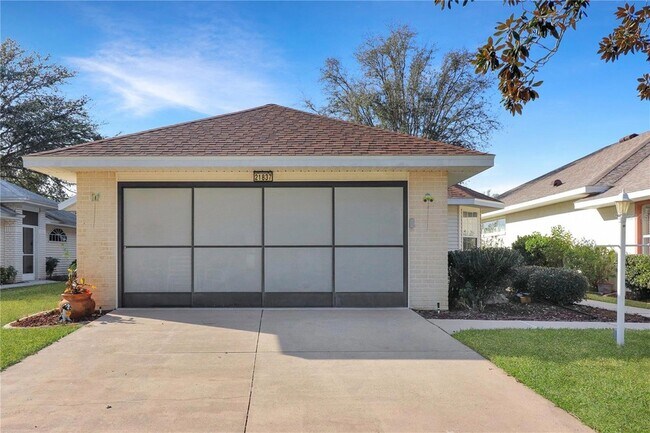 Foto del edificio - 21837 Royal St Georges Ln