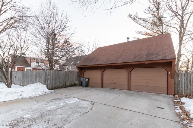 Building Photo - 940 Central Avenue, Deerfield, IL 60015
