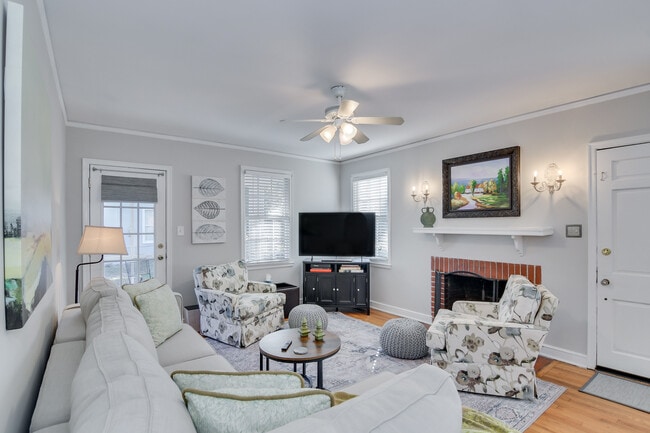 Building Photo - 2631 Oakland Ave