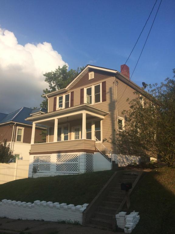 Primary Photo - 309 Hedge St
